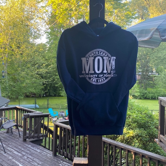 UofT Dark Blue “MOM” Sweater - Picture 1 of 5